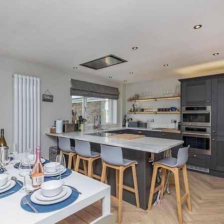 Family-Friendly Retreat Between Beach & Mountains Tremadog Екстериор снимка