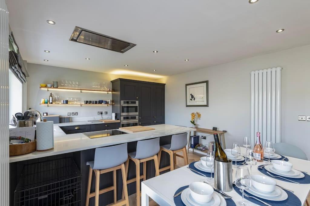 Family-Friendly Retreat Between Beach & Mountains Tremadog Екстериор снимка