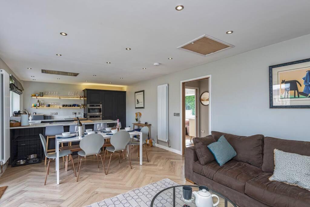 Family-Friendly Retreat Between Beach & Mountains Tremadog Екстериор снимка