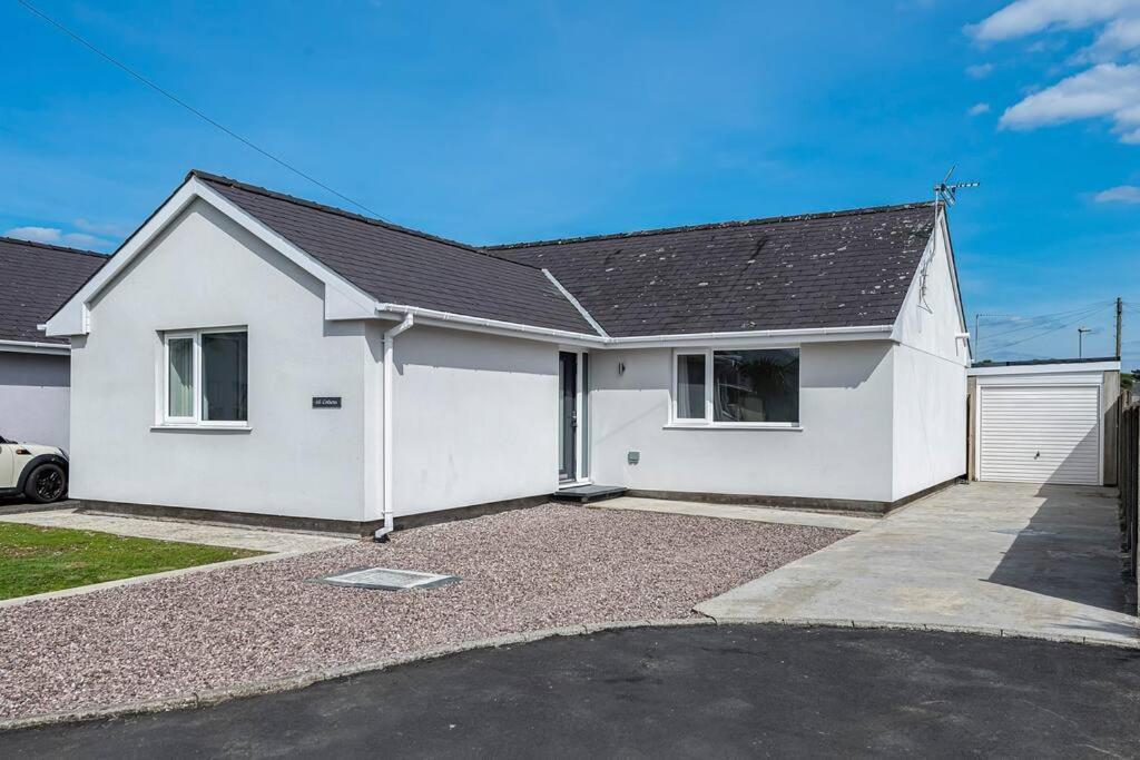 Family-Friendly Retreat Between Beach & Mountains Tremadog Екстериор снимка