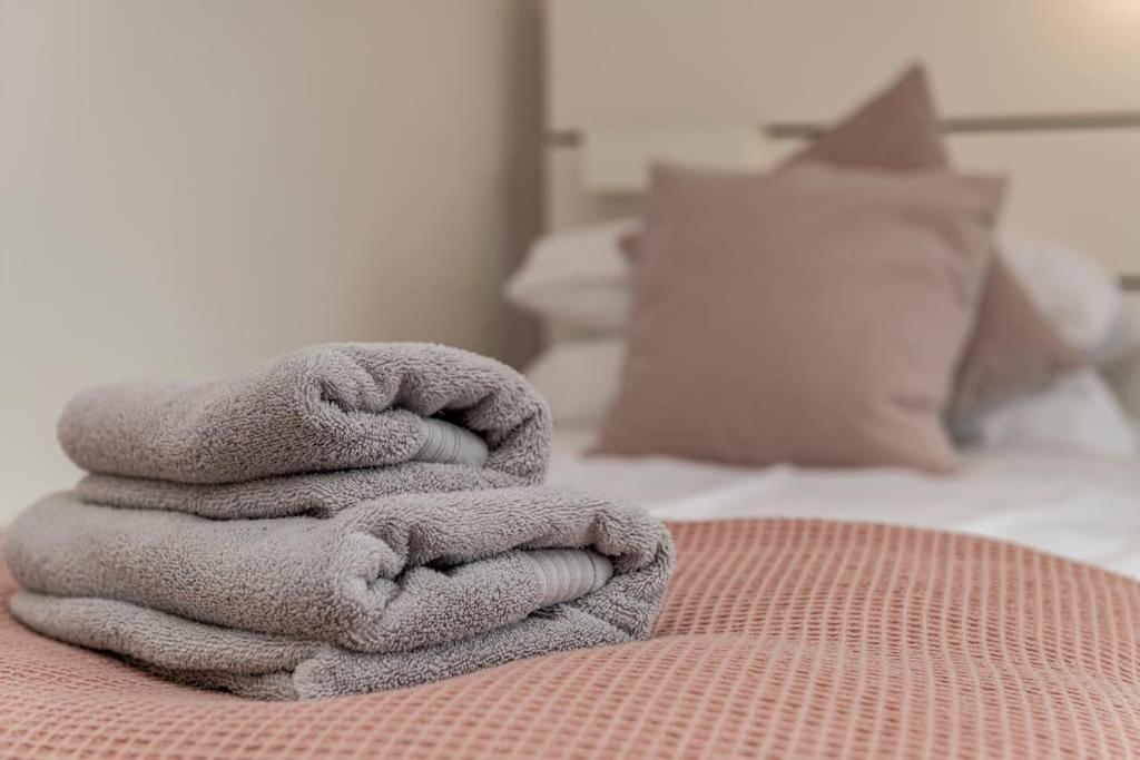Family-Friendly Retreat Between Beach & Mountains Tremadog Екстериор снимка